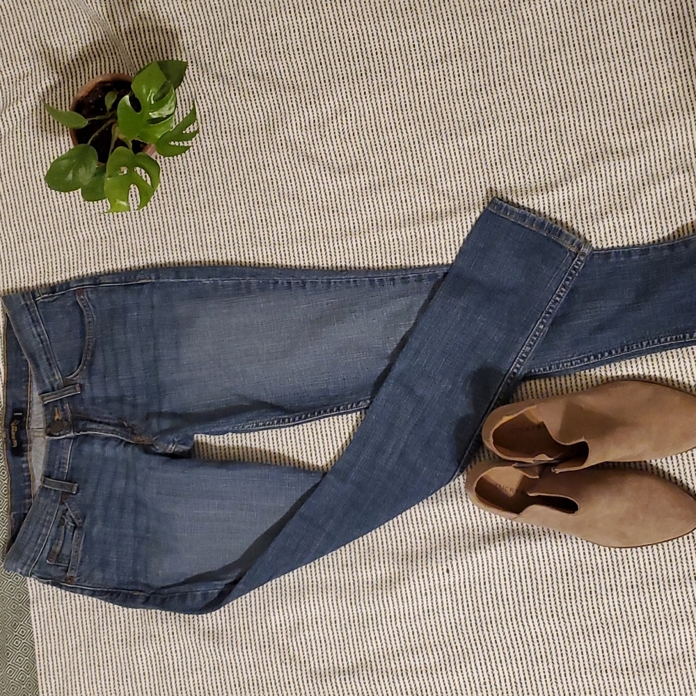 Levi's 524 too superlow skinny jeans sz 5  Inseam 28"